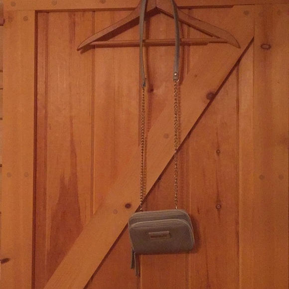 Kenneth Cole Reaction purse - Picture 2 of 8